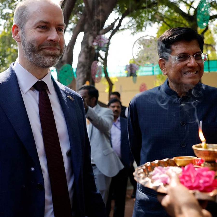 India and UK resume talks to clinch trade deal