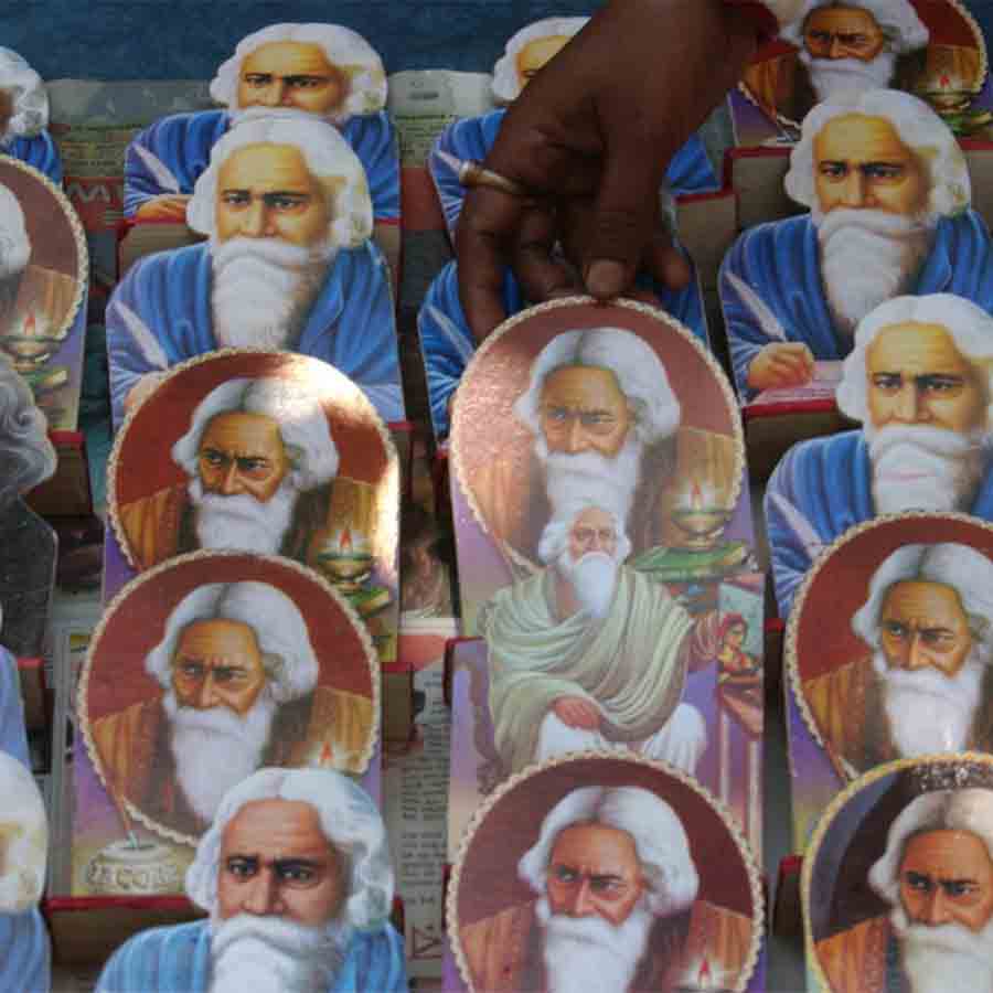 Kolkata Karcha: Kolkat getting prepared to mark The birth Anniversary of Rabindranath Tagore on 25 of Bengali Month Baisakh