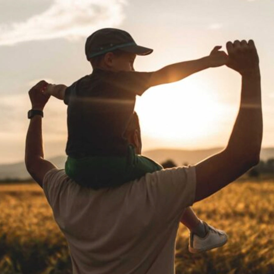 Man left high paying job to raise child but fall into depression, divorces wife