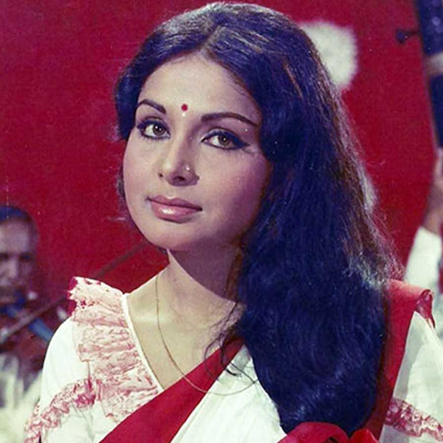 Not Jaya Bachchan or Rekha, meet the bollywood actress who was lucky charm for Amitabh Bachchan