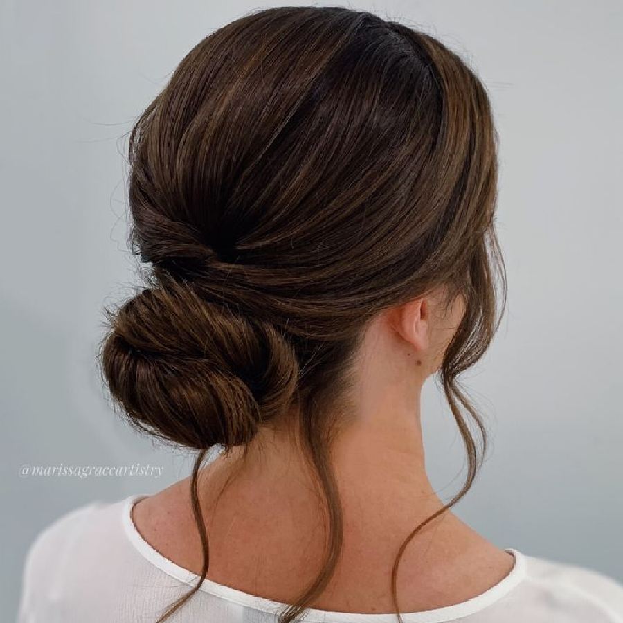 হাত খোঁপা।