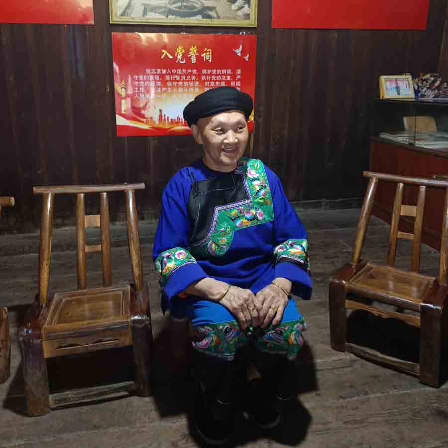  শিবাডং গ্রামে সকলের বড়দিদি শি পাসুয়ান, যিনি চিনতে পারেননি প্রেসিডেন্ট শি জিনপিংকে।