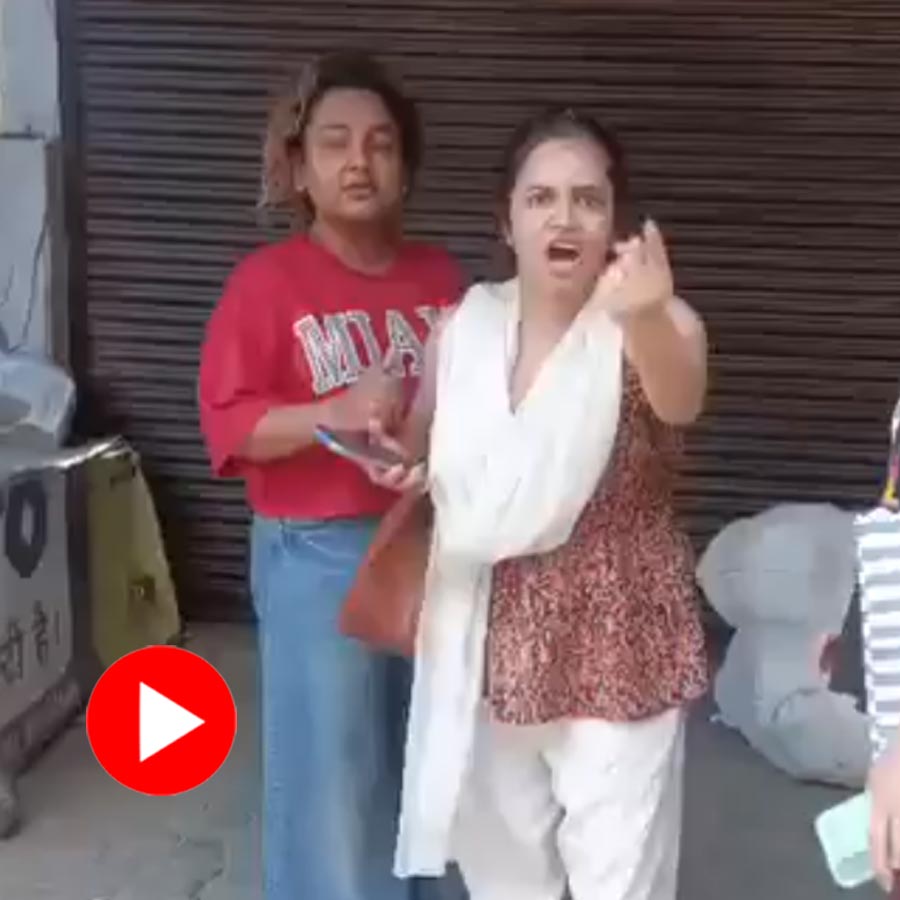 Video of Delhi women refused to pay cab driver goes viral dgtl