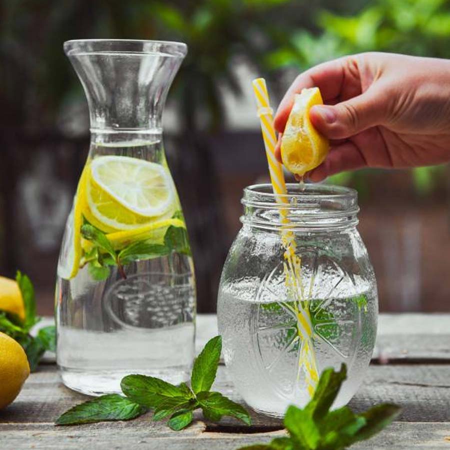 Drinking lemon water for 30 days can improve skin digestion and enhance nutrient absorption