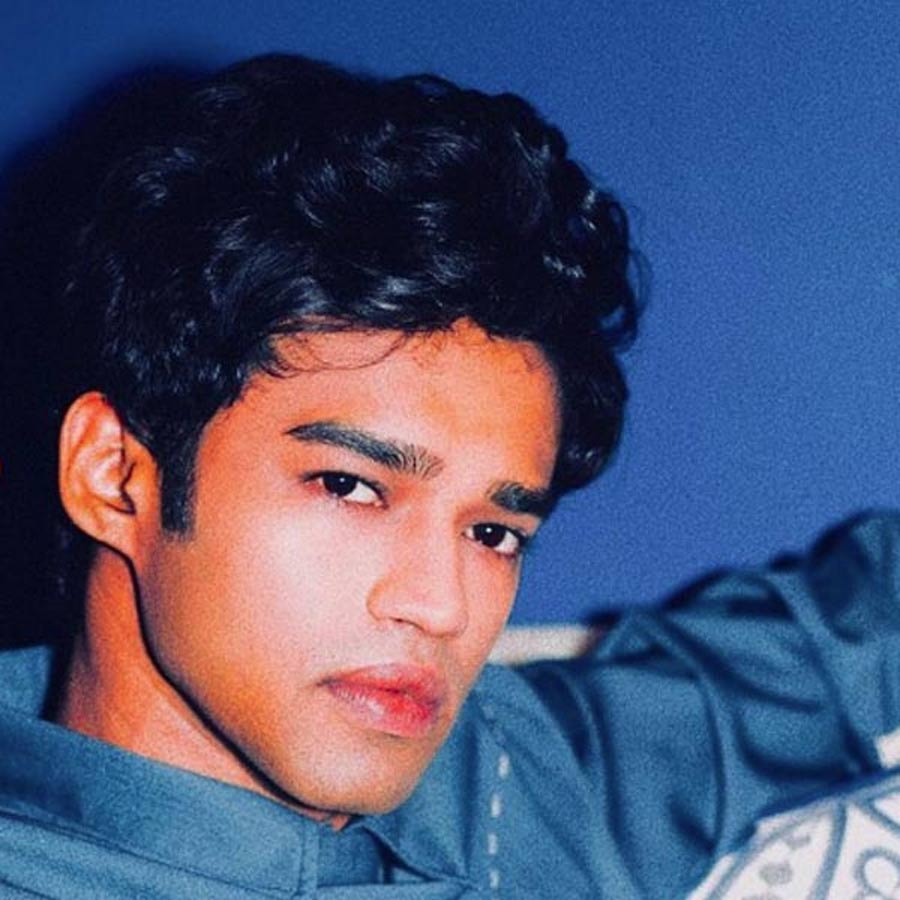 With a post for Ananya Panday, Arjun Kapoor and all those he named in emotional video, Bollywood actor Babil Khan returns to Instagram dgtl