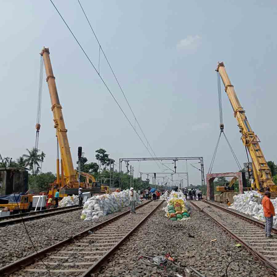 Harassment for NEET candidates after several trains were cancelled at Murshidabad Station
