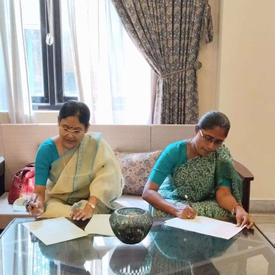 Loreto College and Rani Birla College signed MoU.