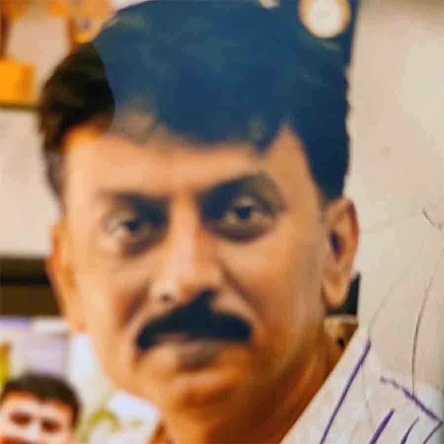 A person jumped off Bali bridge, Divers did not found the body yet