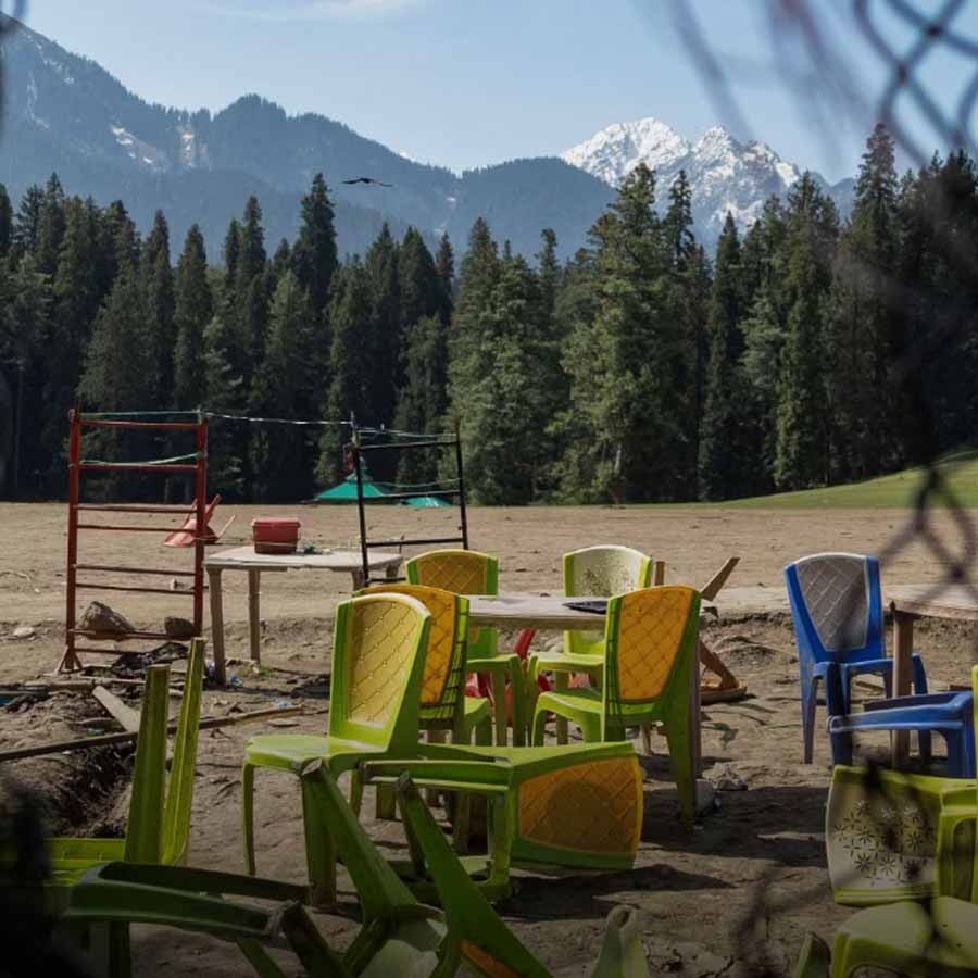 Navy Ship of Turkey TCG BUYUKADA arrives at Karachi Port amid tensions Between India and Pakistan