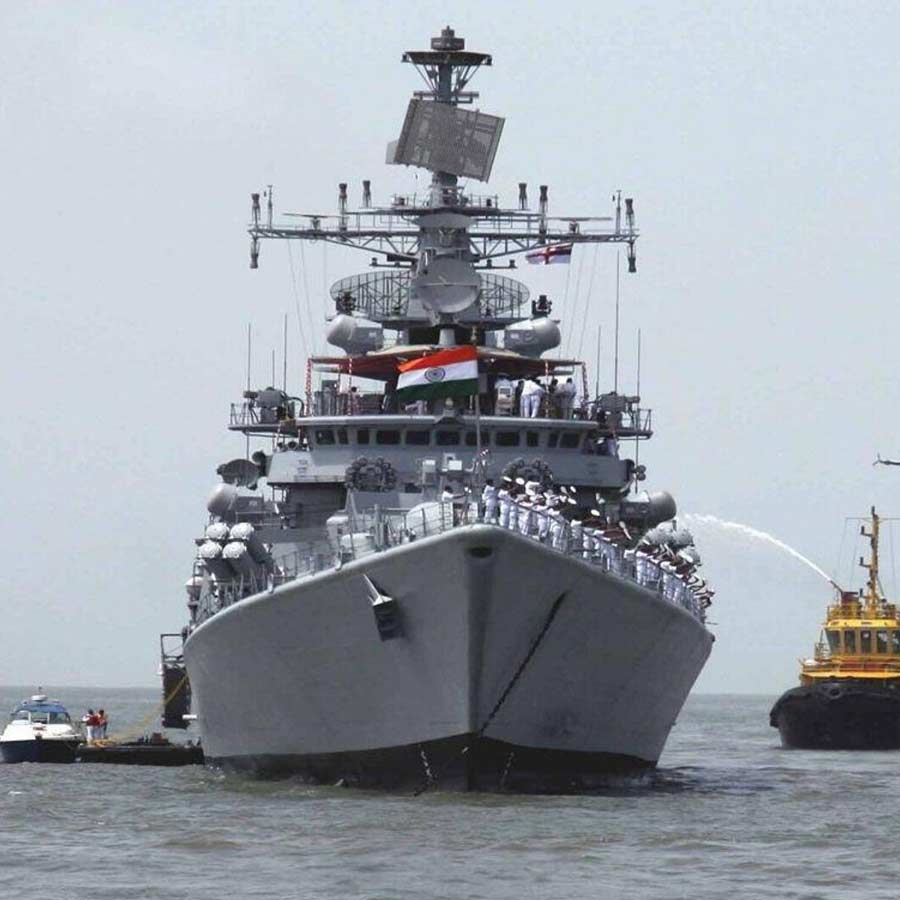 Navy Ship of Turkey TCG BUYUKADA arrives at Karachi Port amid tensions Between India and Pakistan