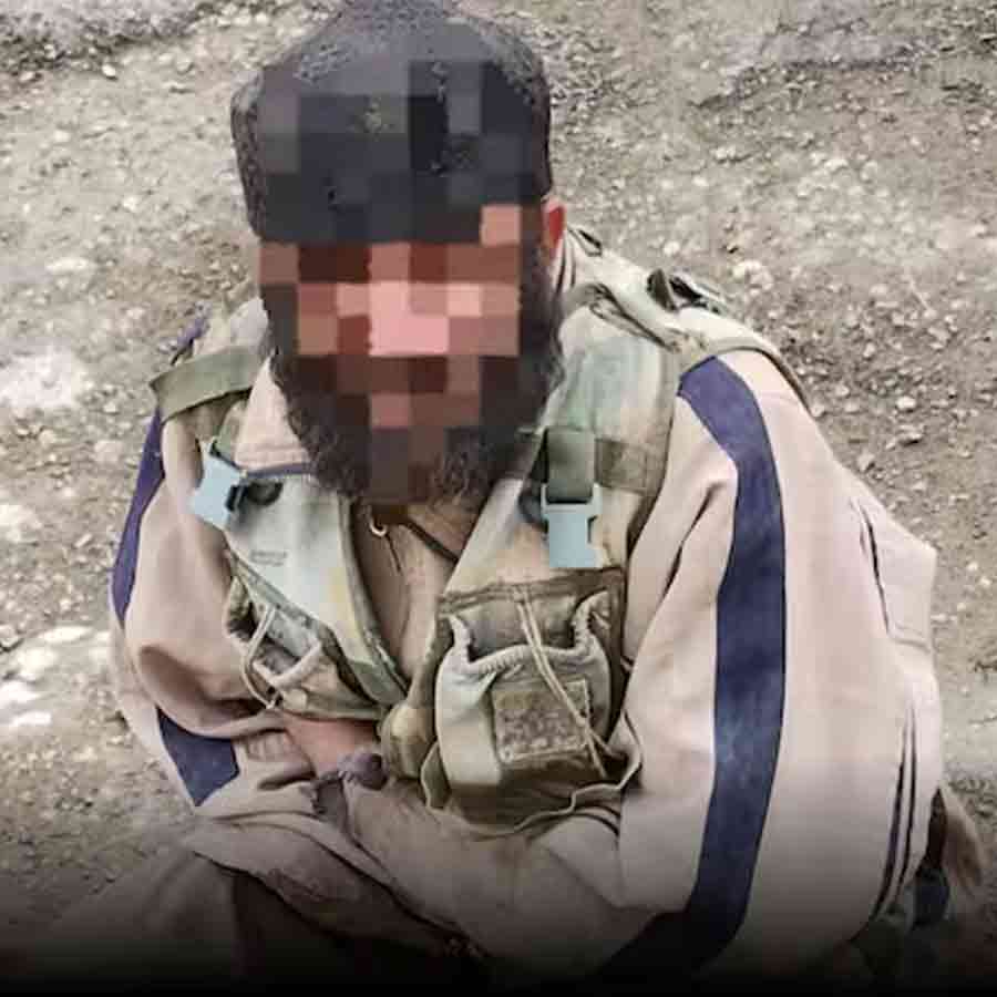 Bulletproof jacket worn suspected arrest ed from Baisaran Valley dgtl