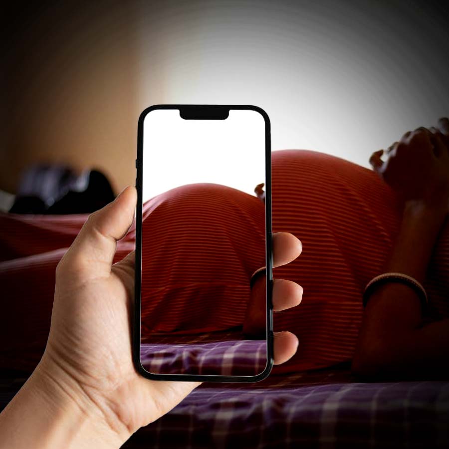 A woman loses her twins after doctor\\\\\\\\\\\\\\\'s video call treatment in Telangana