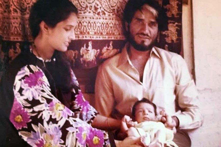 Meet Manjari Makijany, the eldest daughter of ‘Sholay’s Sambha Mac Mohan 