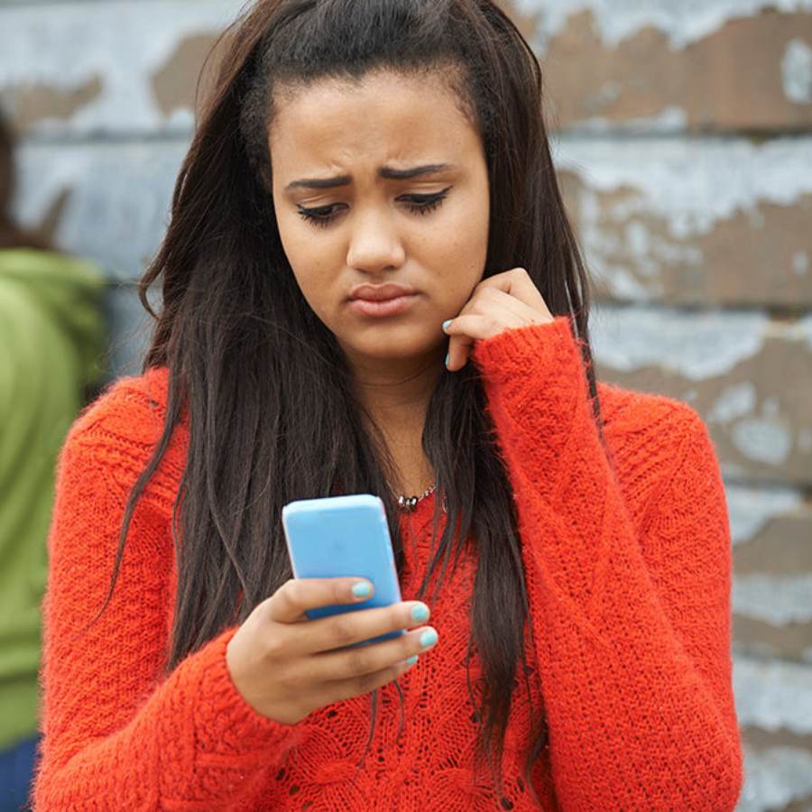 How parents can control mobile and social media addiction in children