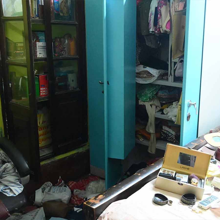 The theft occurred in the South Dumdum Municipality area