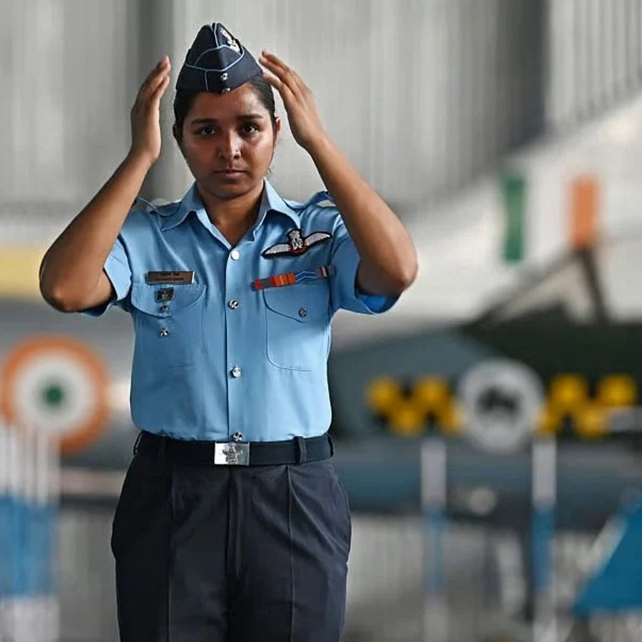 India’s First Female Fighter Pilot Shivangi Singh to Fly Rafale Jet That Struck Pakistan