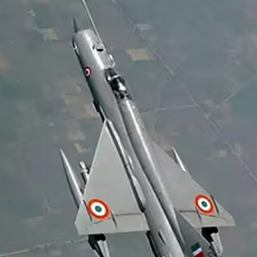 India’s First Female Fighter Pilot Shivangi Singh to Fly Rafale Jet That Struck Pakistan