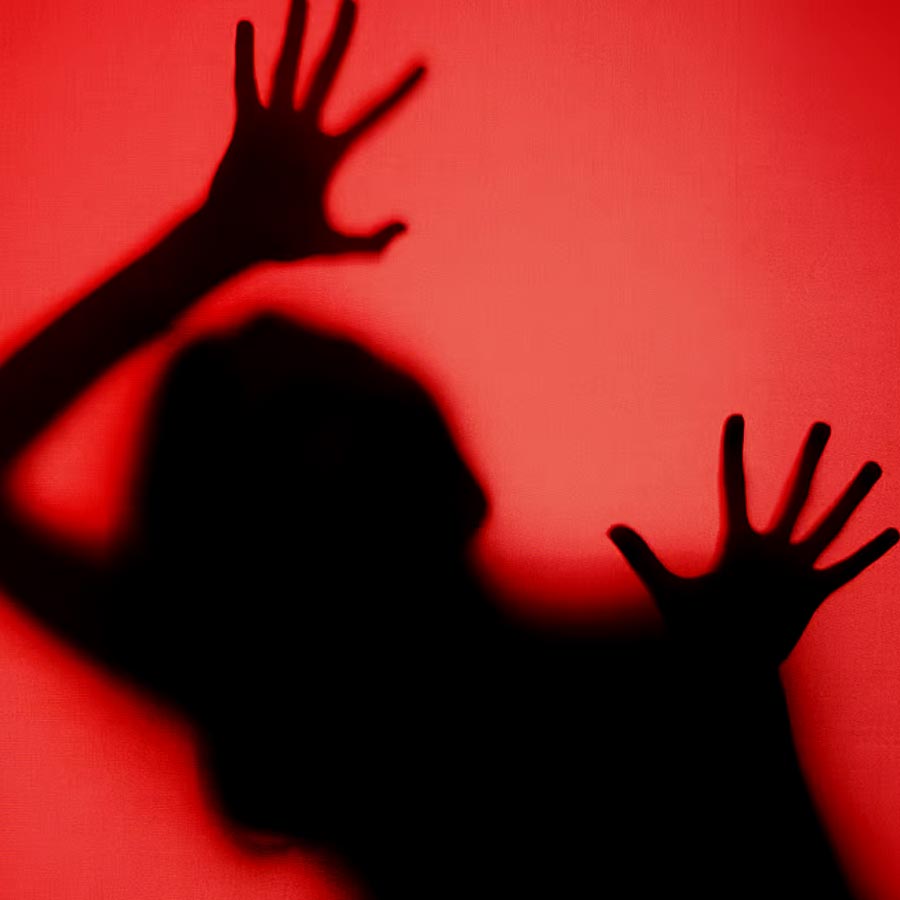 Man allegedly killed wife in the presence of minor daughter in Murshidabad dgtld
