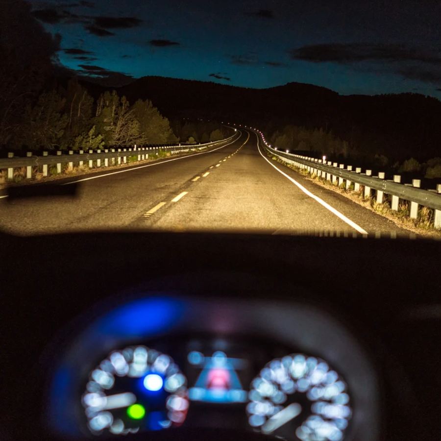 5 things you should carry if you are set for a long road journey dgtl