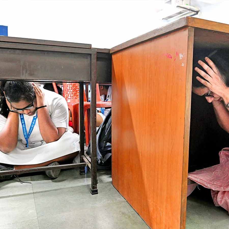 War may change everything, students fear during Mock drill