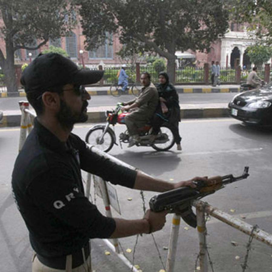 loud explosion heard in Lahore day after India's Operation Sindoor dgtl