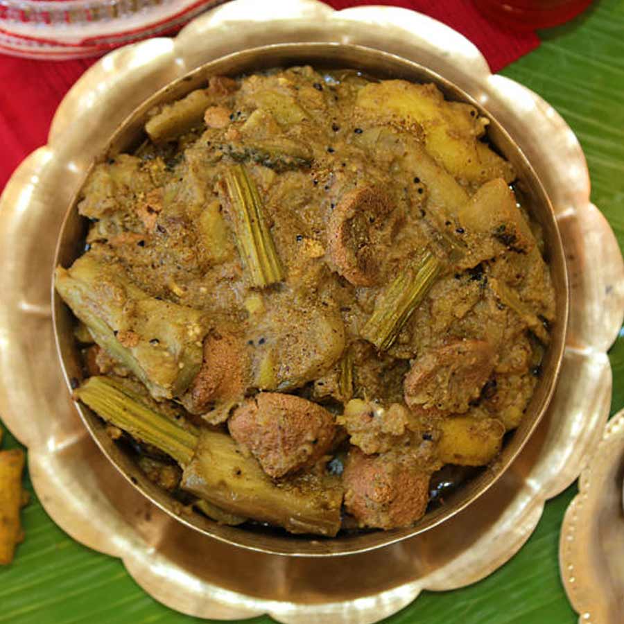 Easy Recipe of Bengali Delicious dish Shukto which is also healthy 