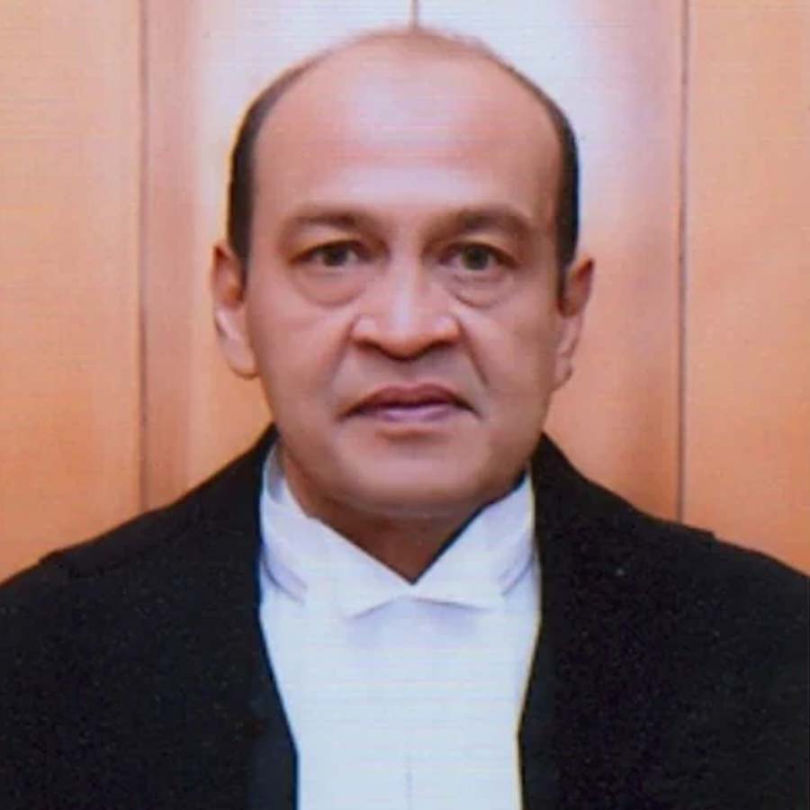 Chief justice recommends initiating procedure to remove high court justice in cash row dgtl