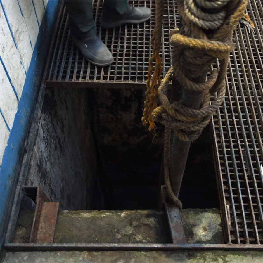 An youth died of suffocation while cleaning a pump house drain of KMDA