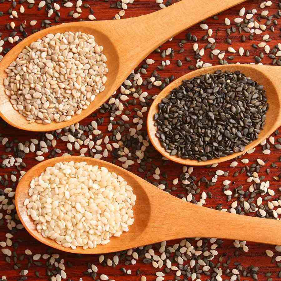 Regularly keeping sesame seeds in your diet can boost your mood naturally dgtl