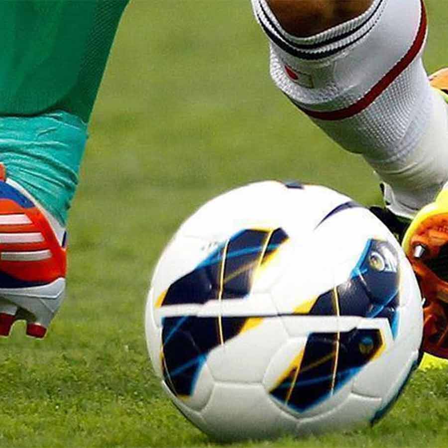 Manchester United and Tottenham Hotspur reach Europa League final