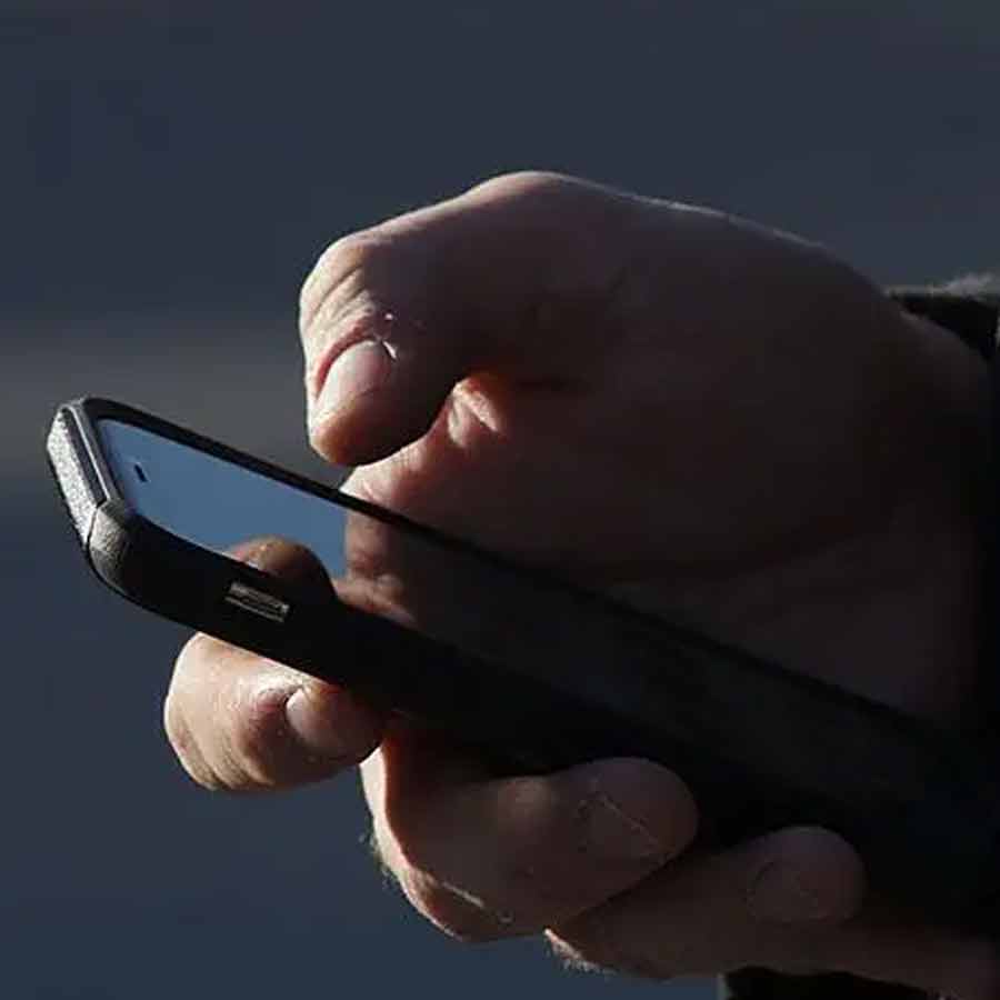 জনপ্রিয় উপন্যাসের কাহিনির উপর ভিত্তি করে ২০০০ সালের পর তিনটি হলিউডি ছবি মুক্তি পায়। এই ‘মুভি ট্রিলজি’ মুক্তির পর চুটিয়ে ব্যবসা করে। 