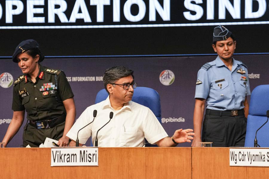 Sofia Qureshi, Vikram Singh and Vyomika Singh 