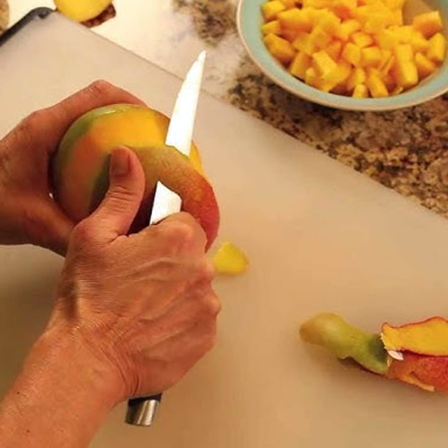 বিষাক্ত তো নয়ই, উল্টে আমের খোসা উপকারী।