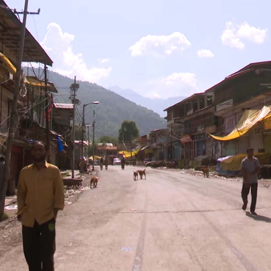 After India Pakistan Ceasefire, border areas like Uri and Poonch trying to come back to normal dgtl