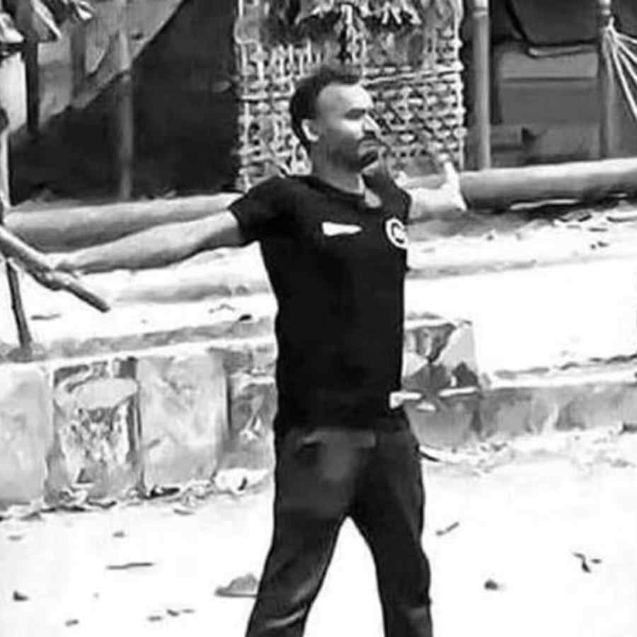 Bangladesh Interim Government decides Police will not carry any deadly weapon dgtl