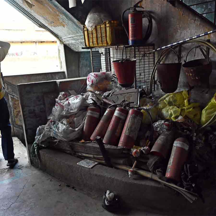 Despite so many fire accidents Hathibagan Bazar still careless about such incidents