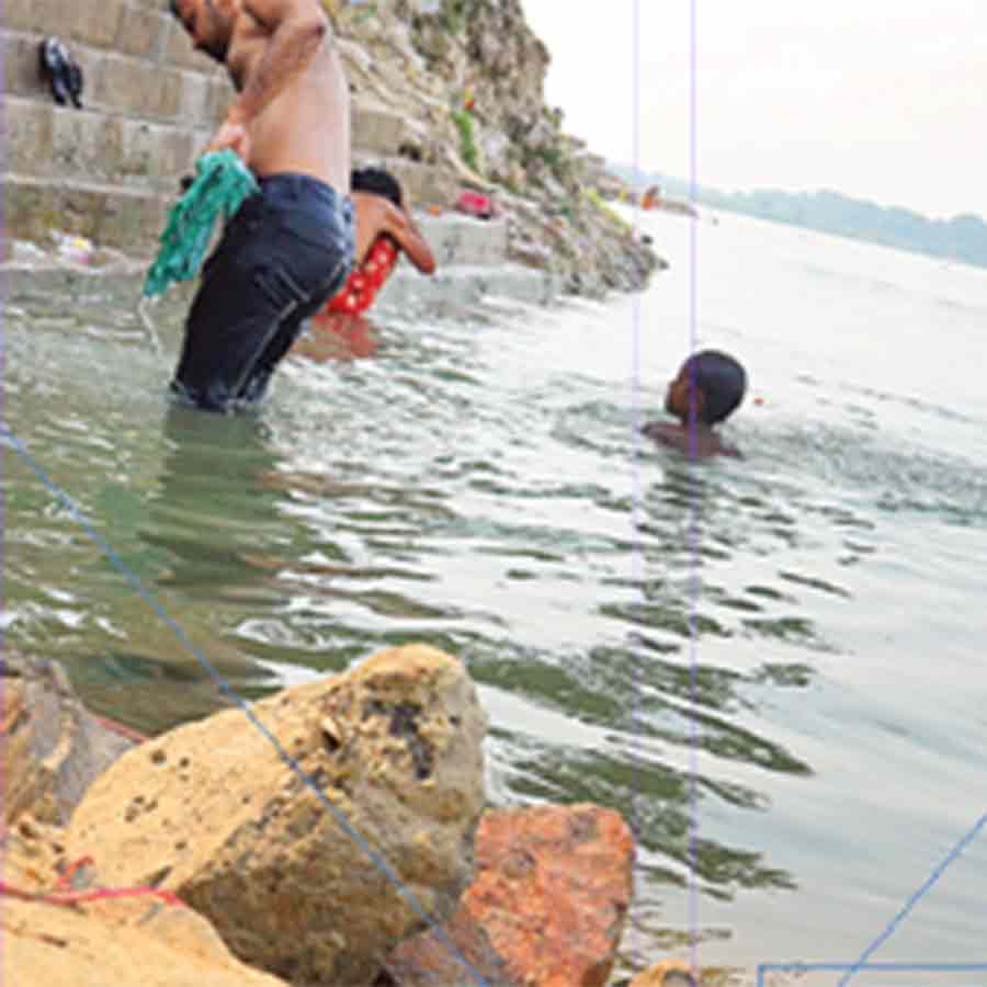 Bardhaman District Administration is under questions after not marking the dangerous ghats of Bhagirathi river across the district