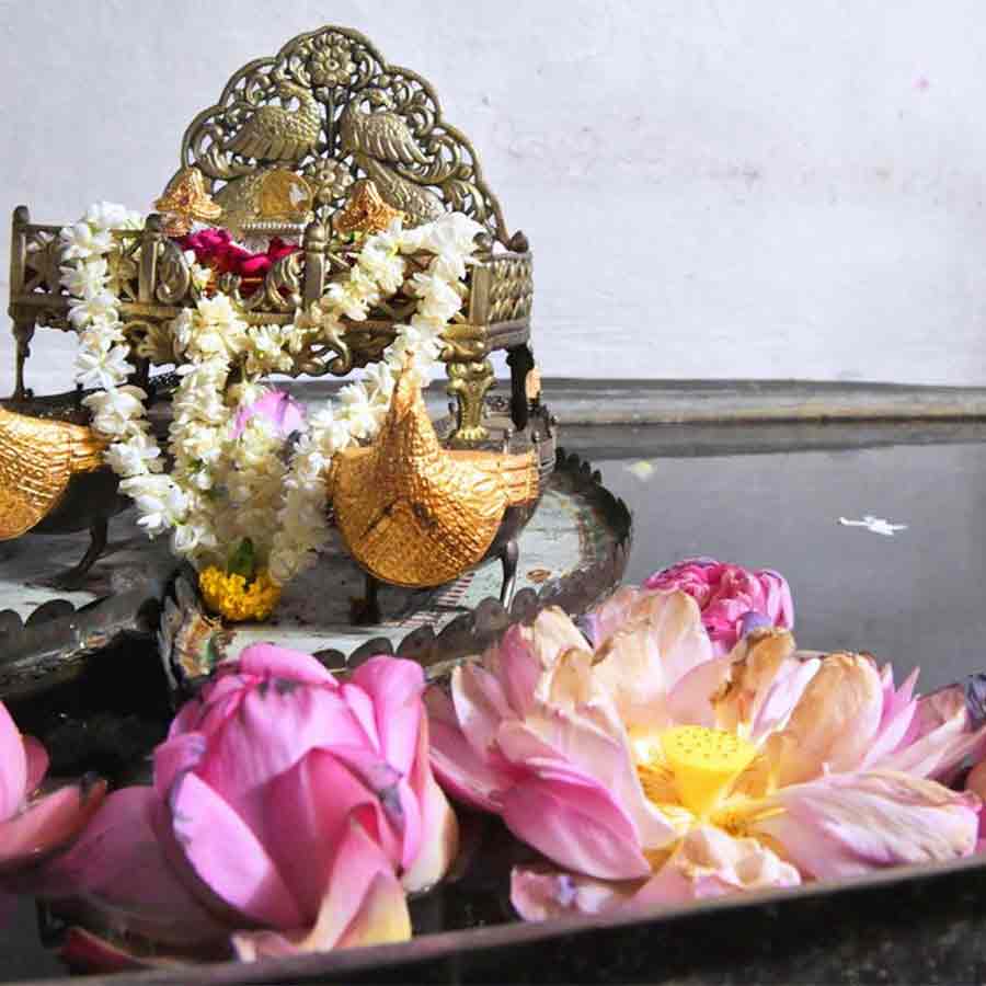 Unique rituals of the Sen family of Suri