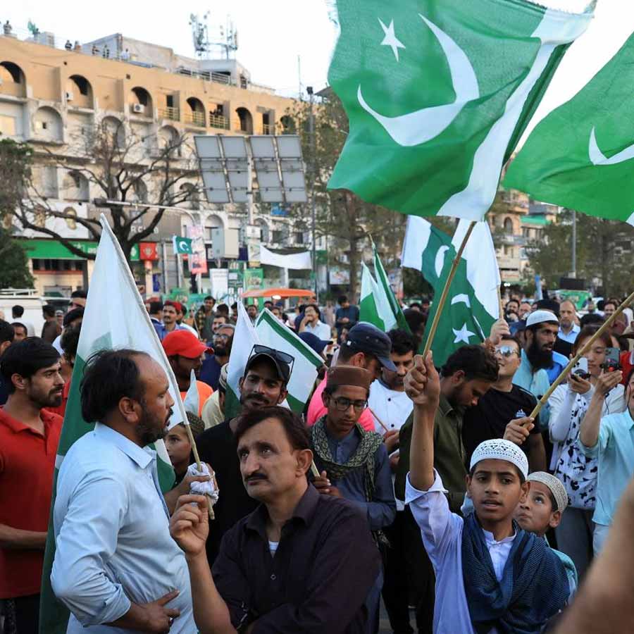 Why Pakistan keep announcing about finding natural gas and oil reservoir