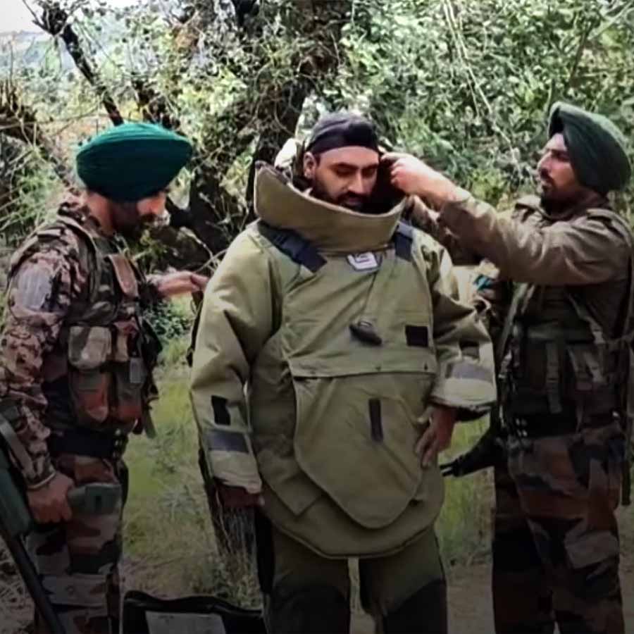 Post India Pakistan ceasefire Indian army engages in clearing unexploded Pakistani shells as displaced villagers wait to return home dgtl