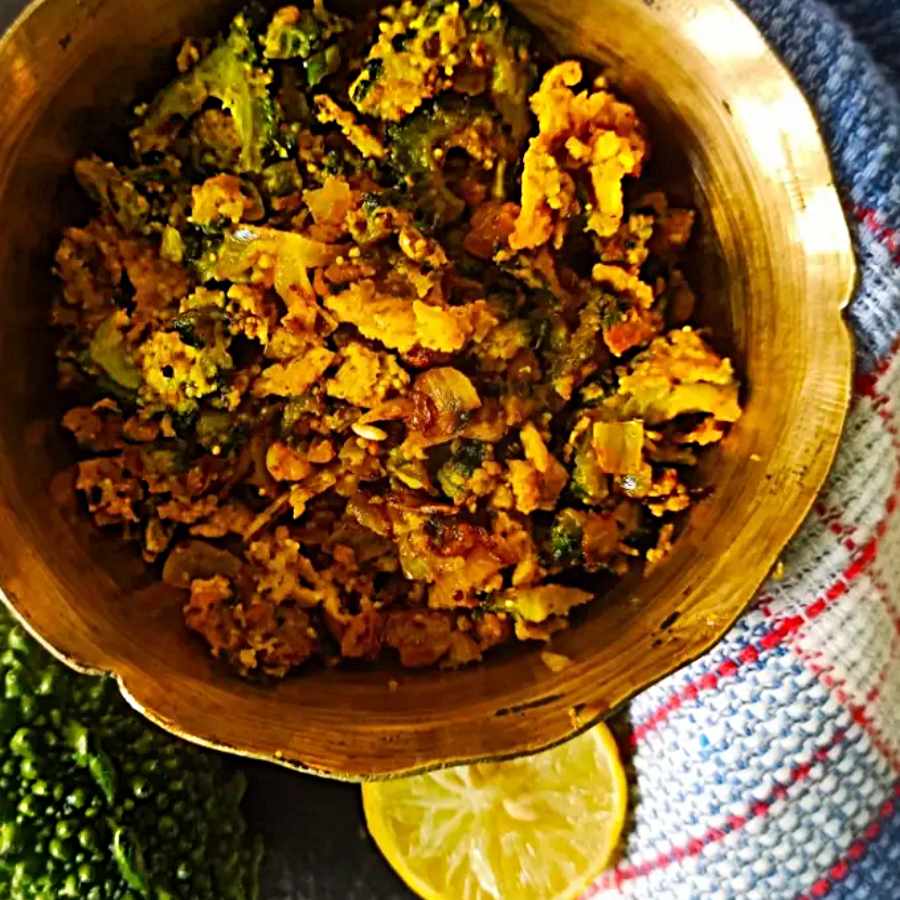 A popular Bangladeshi Recipe of Fish Roe or Fish egg masses with bittergourd can be a very good staple food for this summer dgtl
