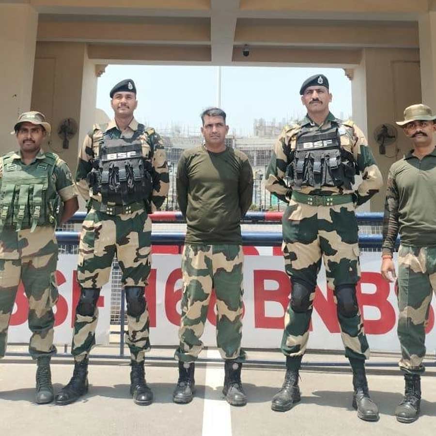 Pakistan returns detaied BSF Jawan via attari wagah border dgtld