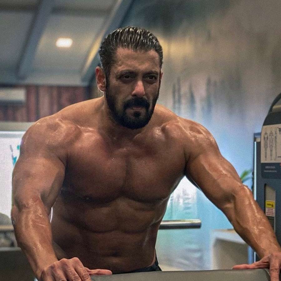 Bollywood Actor Salman Khan teaches his nephew Arhan khan about break up and heartbreak in love dgtl