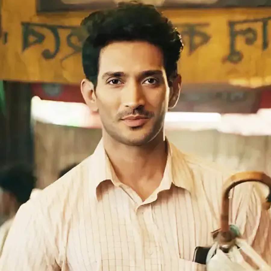 For the first time Trina Saha and Indrajit Bose serial Parashuram Aajker Nayok holds first position in TRP