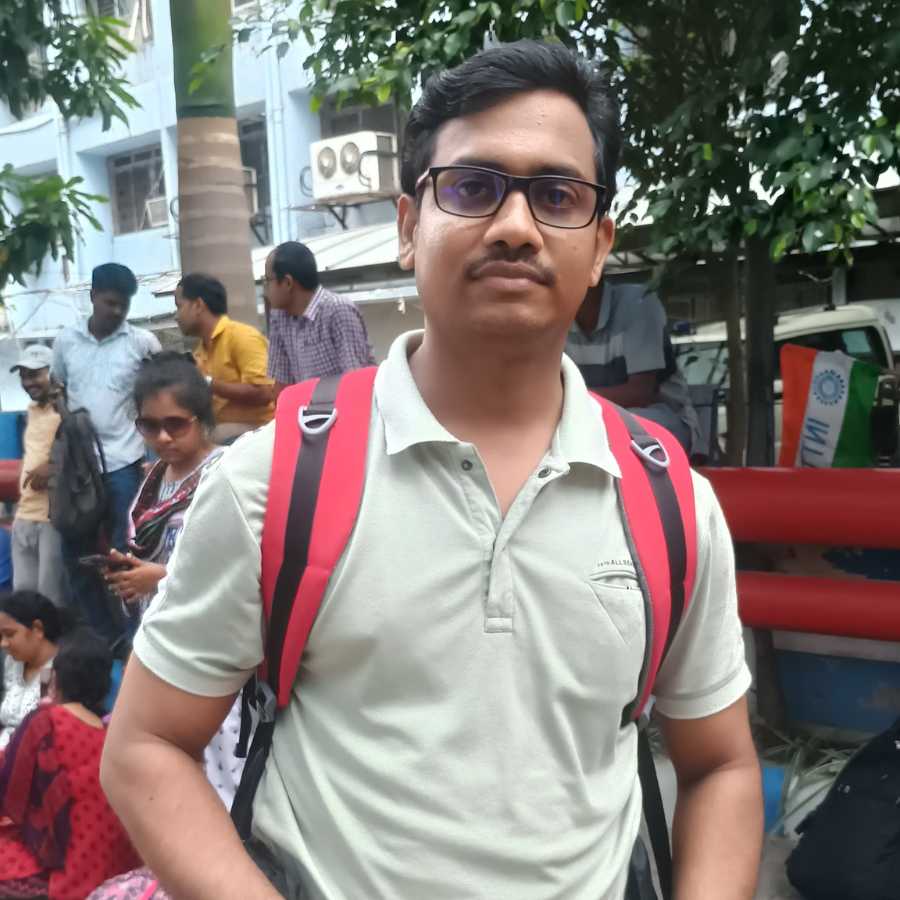 Sandeep from Medinipur left his postman job to become a teacher through the SSC panel, but is now unemployed dgtl