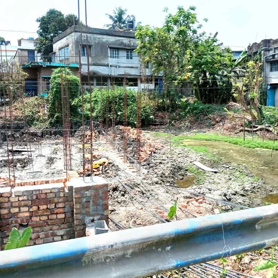 Police stopped an illegal construction at Bhangar
