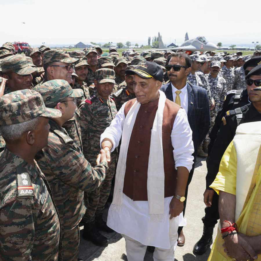 India demonstrated a decisive advantage over Pakistan in targeting high value military assets, says New York Times