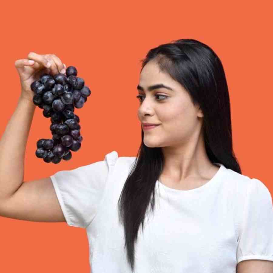 Include grapes in your beauty routine to get glowing skin dgtl
