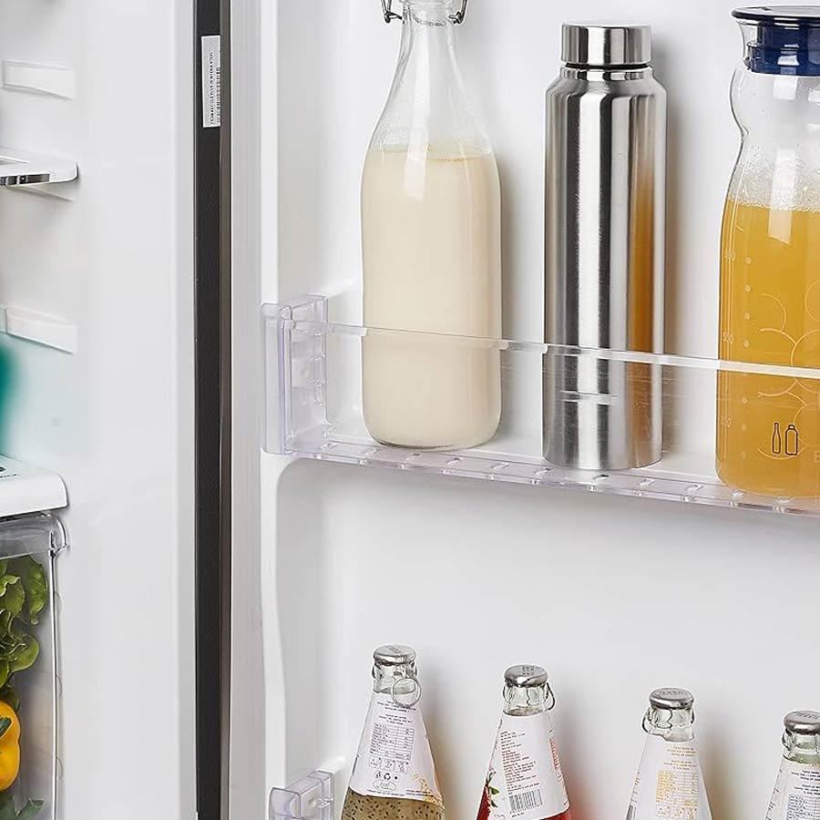 Plastic Steel or Glass, which type of water bottle is safe for refrigeration