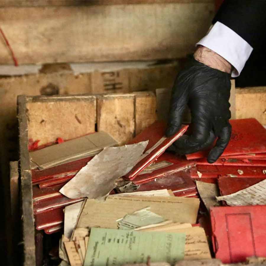 ইতিহাস: আর্জেন্টিনায় উদ্ধার হয়েছে নাৎসি আমলের গুরুত্বপূর্ণ নথি, প্রচারপত্র।